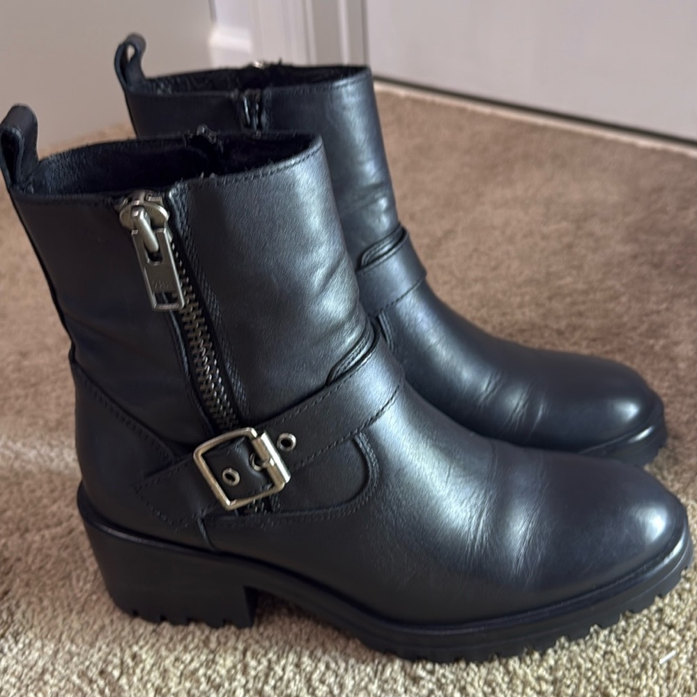 Steve Madden booties with the sleek motorcycle look that zips on the side!